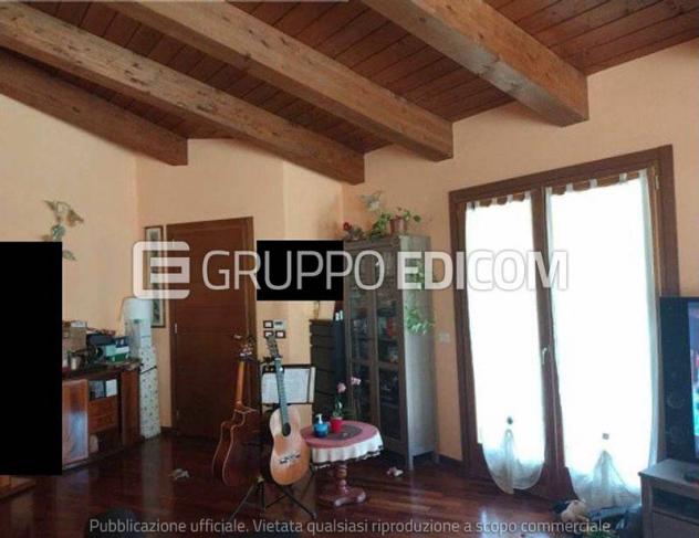 casa indipendente in vendita a Borghi