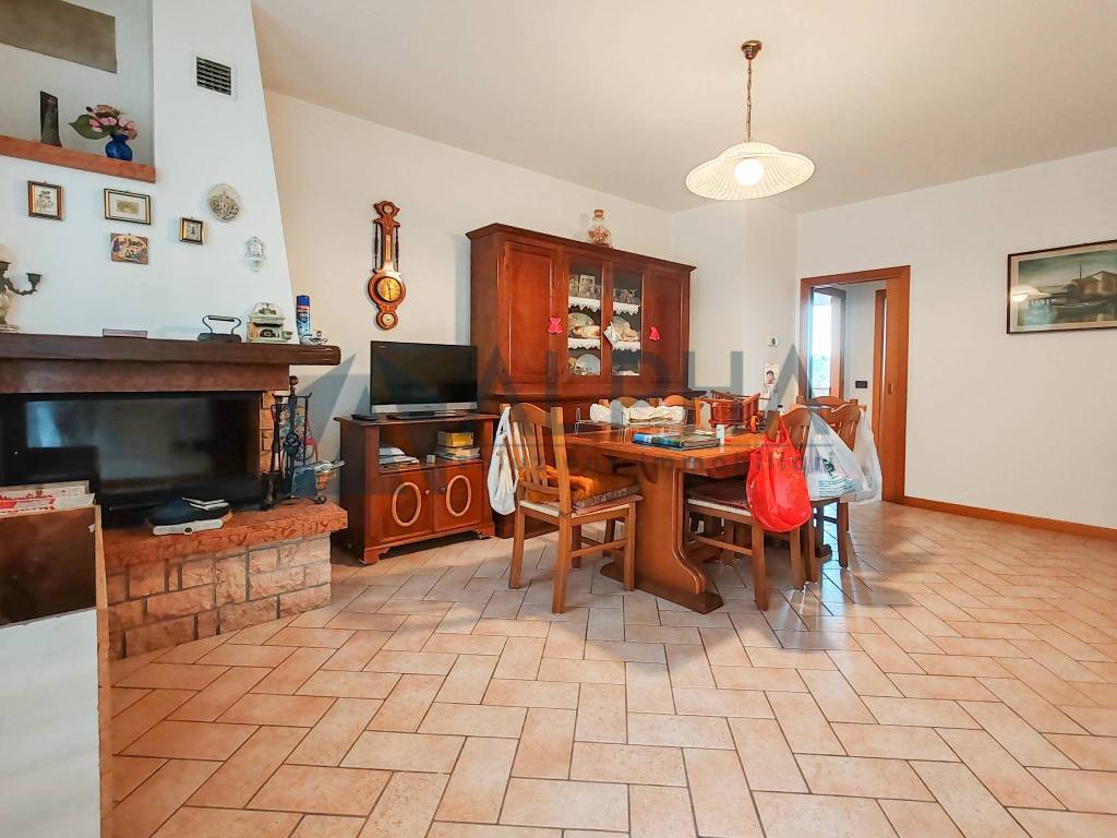 appartamento in vendita a Borghi in zona Lo Stradone