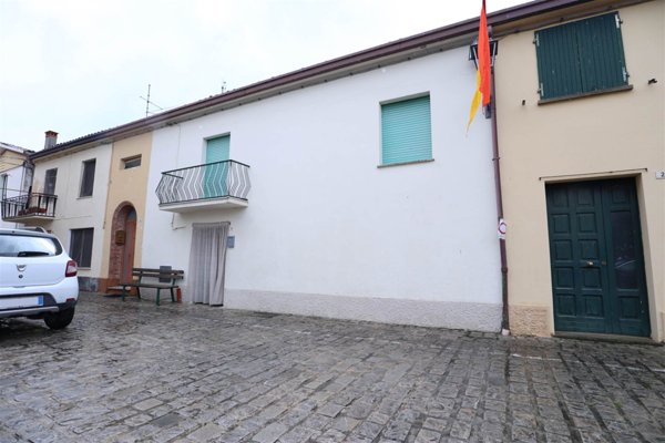 pentavano in vendita a Borghi