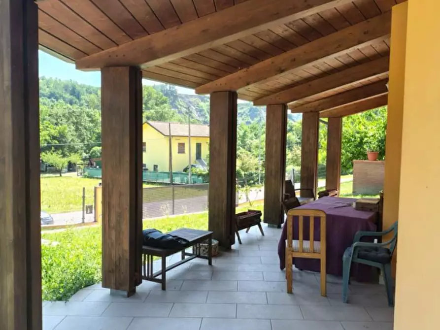 casa indipendente in vendita a Borghi