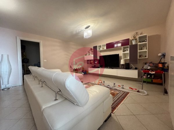 casa indipendente in vendita a Borghi