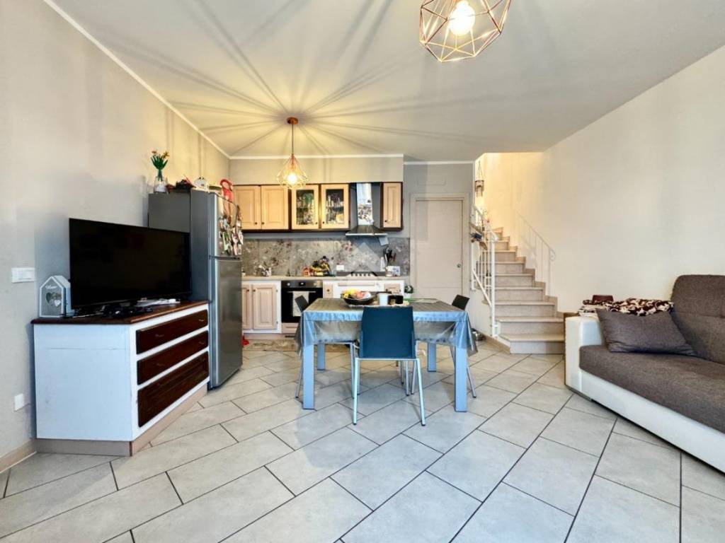 appartamento in vendita a Borghi