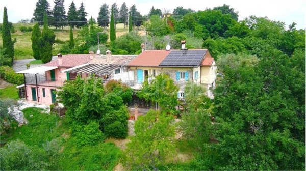 appartamento in vendita a Borghi