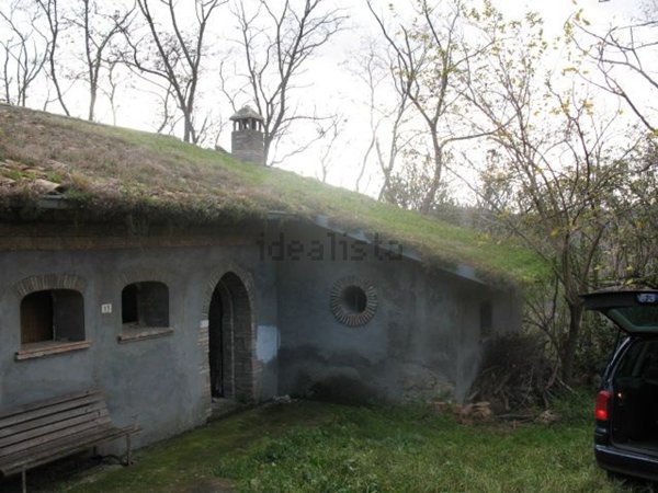 casa indipendente in vendita a Borghi