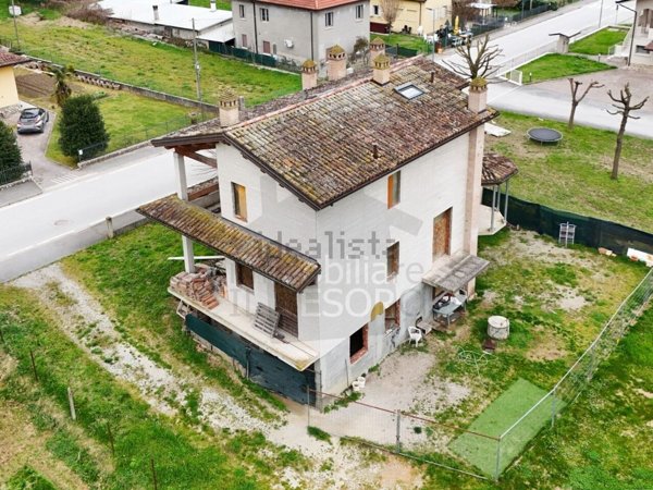 casa indipendente in vendita a Borghi in zona Masrola
