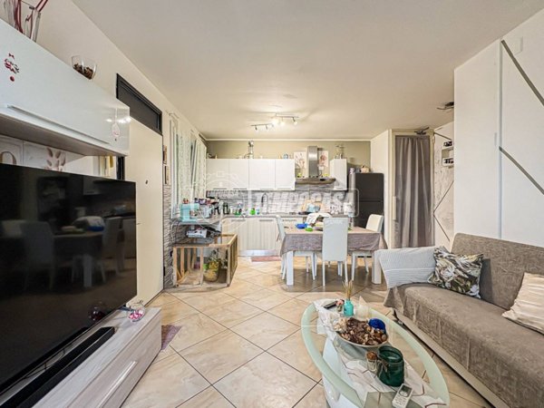 appartamento in vendita a Borghi