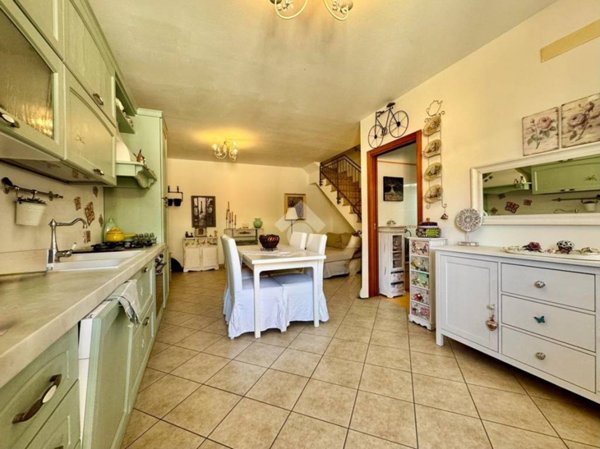 appartamento in vendita a Borghi in zona Lo Stradone