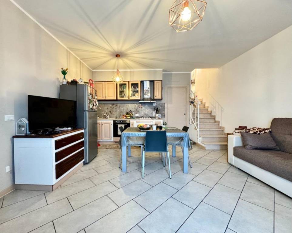 appartamento in vendita a Borghi