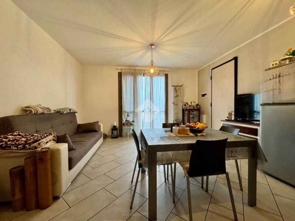 appartamento in vendita a Borghi