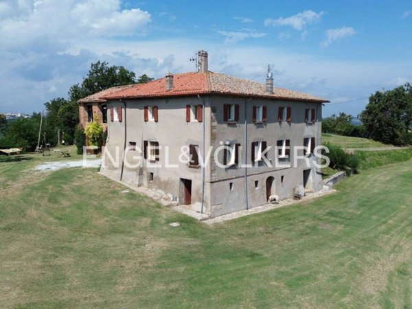 casa indipendente in vendita a Borghi