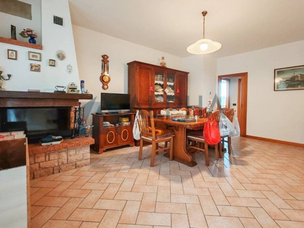 appartamento in vendita a Borghi in zona Lo Stradone