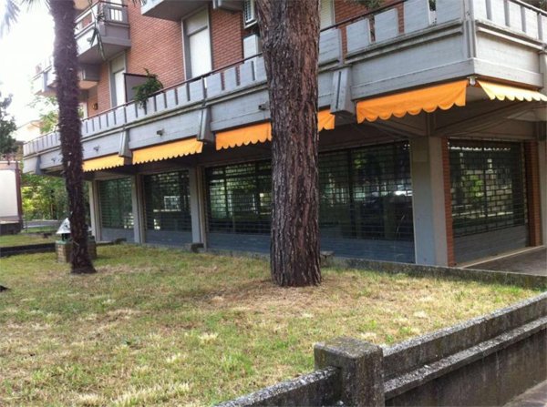 negozio in vendita a Castrocaro Terme e Terra del Sole