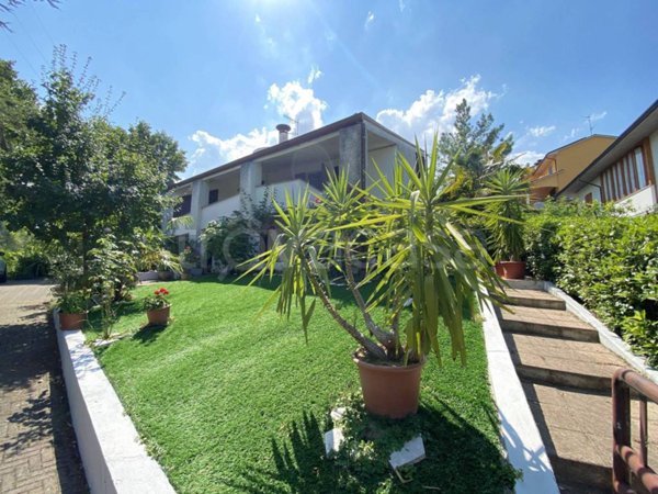 casa indipendente in vendita a Castrocaro Terme e Terra del Sole