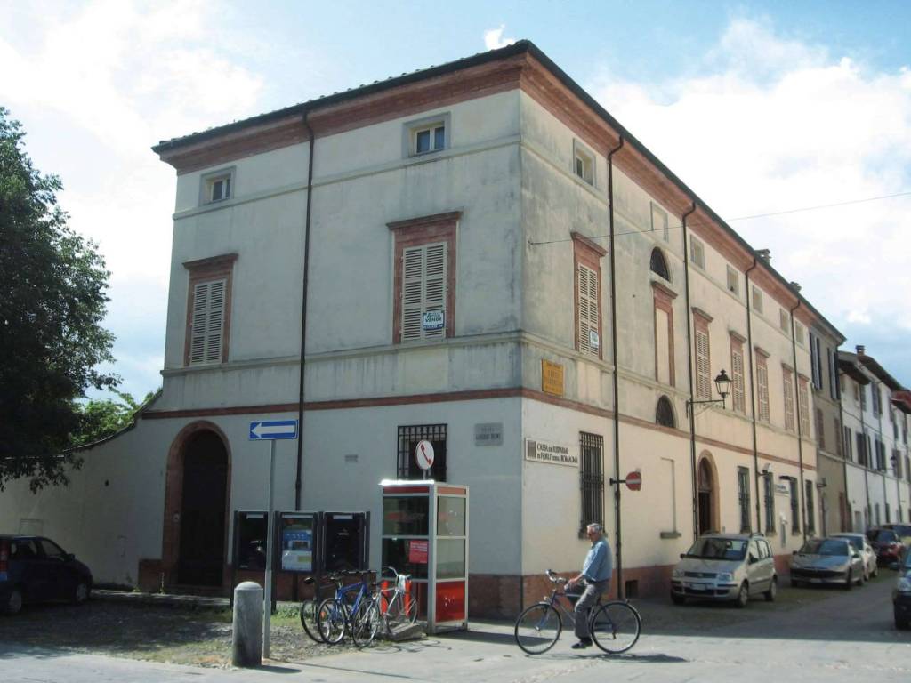 negozio in vendita a Castrocaro Terme e Terra del Sole