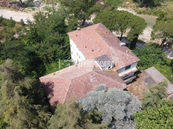 casa indipendente in vendita a Castrocaro Terme e Terra del Sole