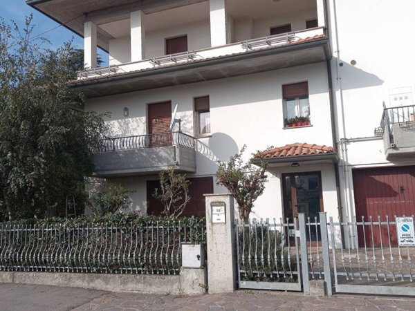 casa indipendente in vendita a Castrocaro Terme e Terra del Sole
