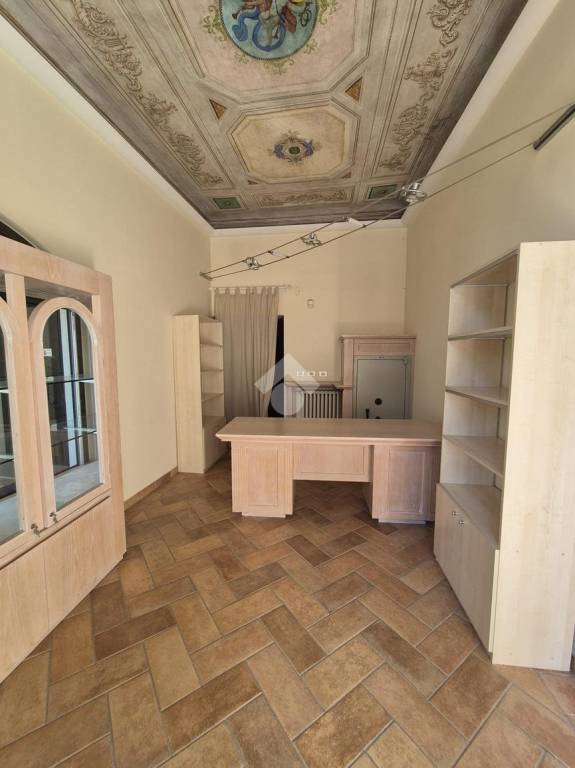 negozio in vendita a Castrocaro Terme e Terra del Sole