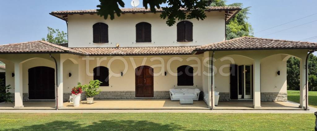 casa indipendente a Castrocaro Terme e Terra del Sole in zona Pieve Salutare