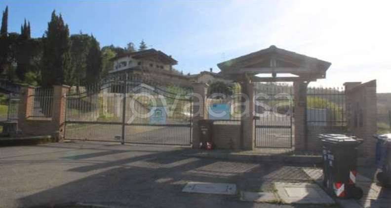 negozio in vendita a Castrocaro Terme e Terra del Sole