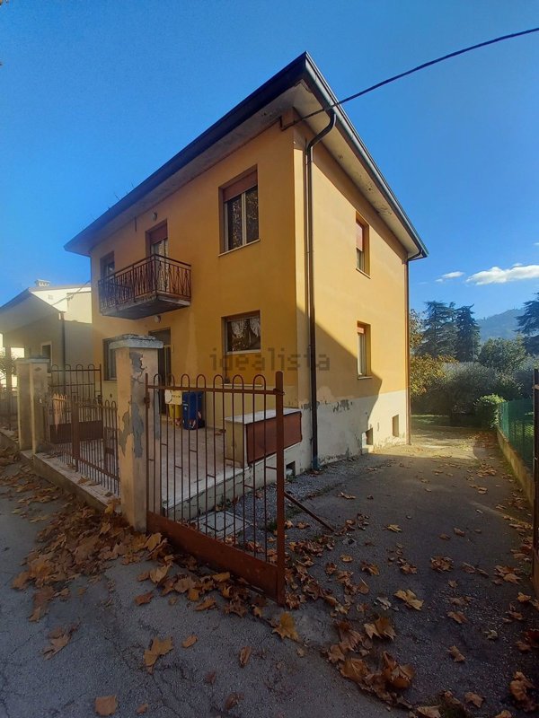 casa indipendente in vendita a Castrocaro Terme e Terra del Sole