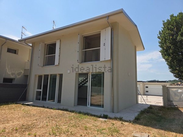 casa indipendente in vendita a Castrocaro Terme e Terra del Sole