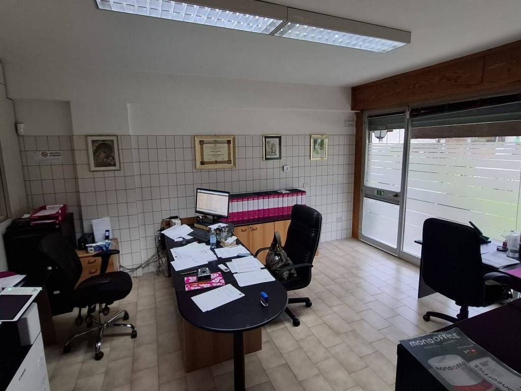 negozio in vendita a Castrocaro Terme e Terra del Sole