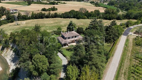 casa indipendente a Castrocaro Terme e Terra del Sole in zona Pieve Salutare