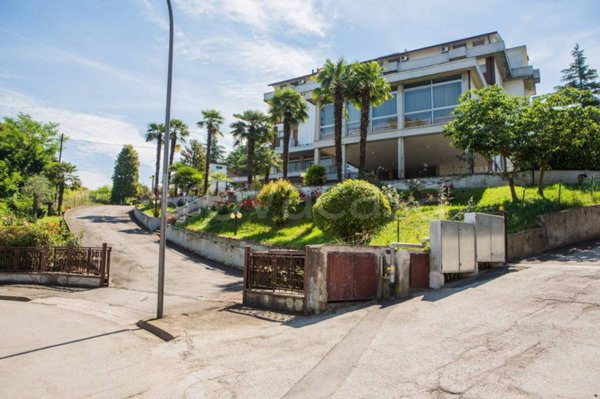 negozio in vendita a Castrocaro Terme e Terra del Sole