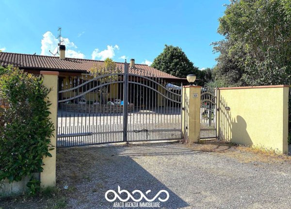 casa indipendente in vendita a Cesena in zona San Vittore