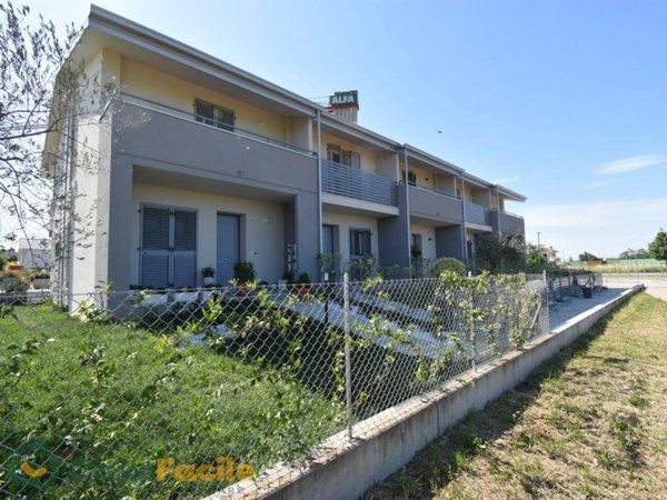 casa indipendente in vendita a Cesena in zona Fiorenzuola