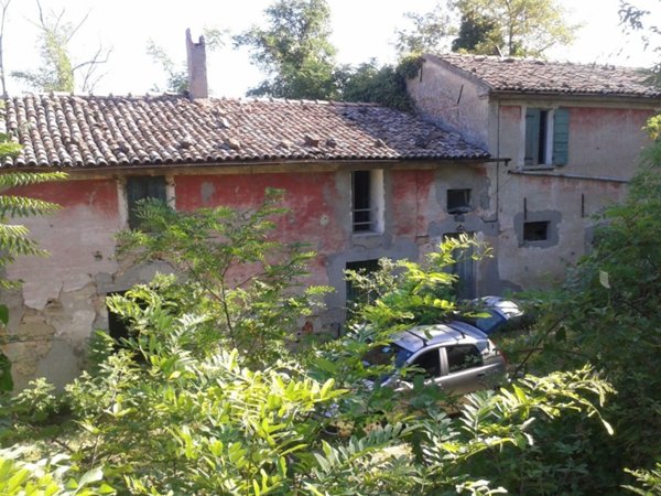 casa indipendente in vendita a Cesena