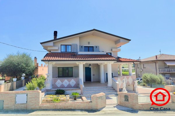 casa indipendente in vendita a Cesena in zona Calisese