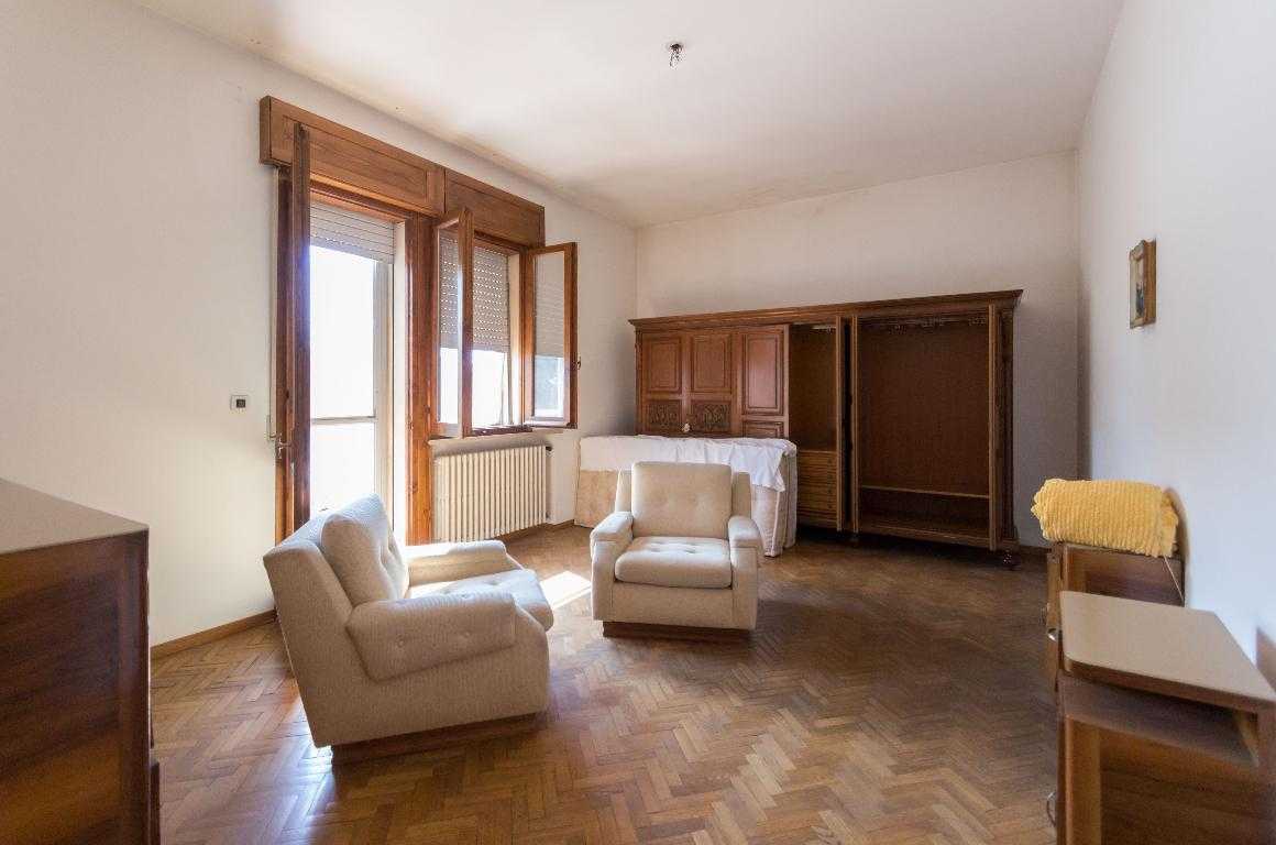 casa indipendente in vendita a Cesena in zona Calabrina