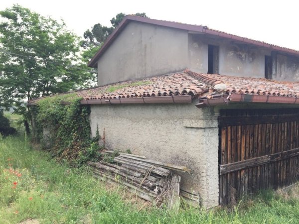 casa indipendente in vendita a Cesena in zona Borello