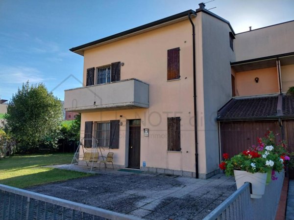 casa indipendente in vendita a Cesena in zona Torre del Moro