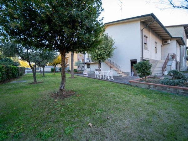 casa indipendente in vendita a Cesena in zona Fiorenzuola