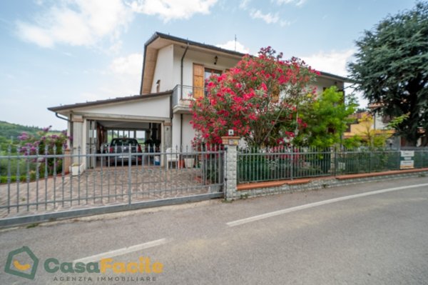casa indipendente in vendita a Cesena in zona Calisese