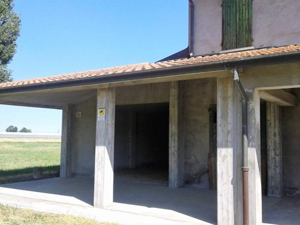 casa indipendente in vendita a Cesena in zona Macerone