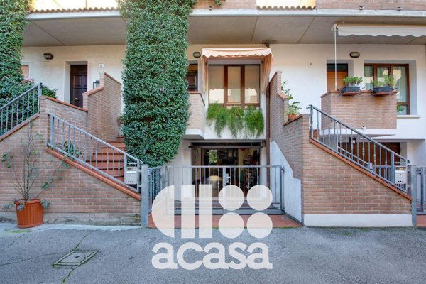 casa indipendente in vendita a Cesena in zona Fiorenzuola