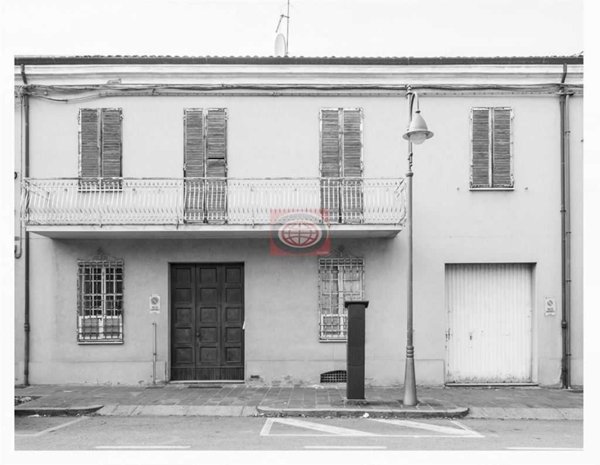 casa indipendente in vendita a Cesena in zona Centro Storico