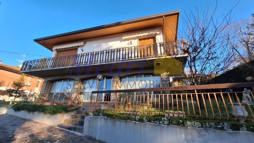 casa indipendente in vendita a Cesena in zona Cesuola