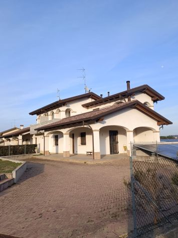 casa indipendente in vendita a Cesena