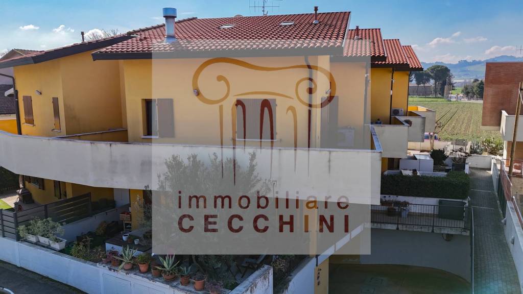 casa indipendente in vendita a Cesena in zona Tipano