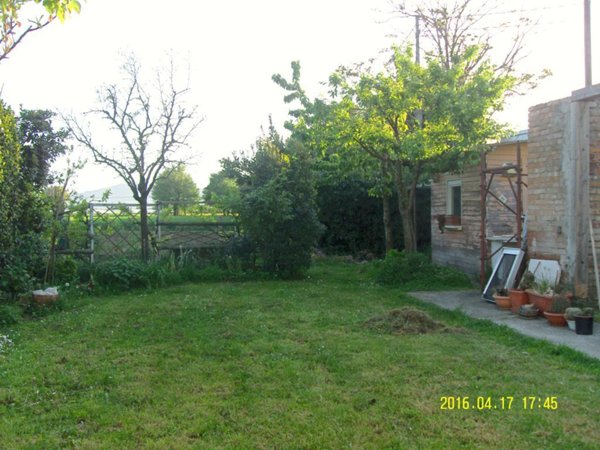 casa indipendente in vendita a Cesena in zona Provezza