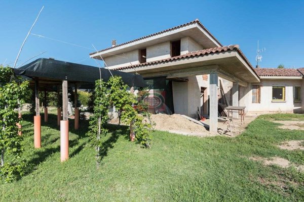 casa semindipendente in vendita a Cesena