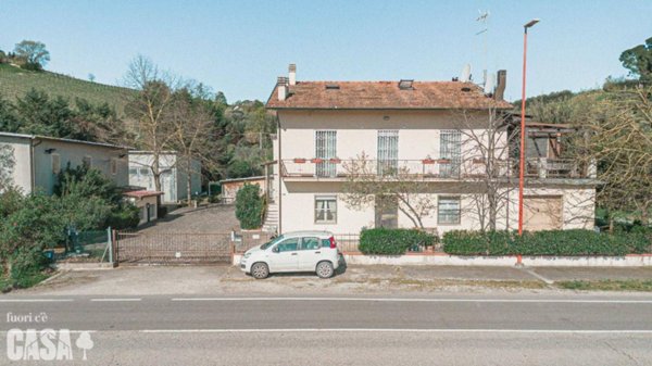 casa indipendente in vendita a Cesena in zona Settecrociari