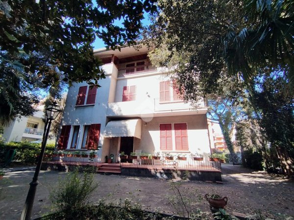 casa indipendente in vendita a Cesena