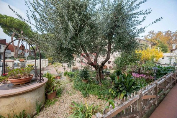 casa indipendente in vendita a Cesena