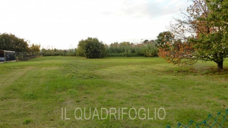 terreno edificabile in vendita a Cesena