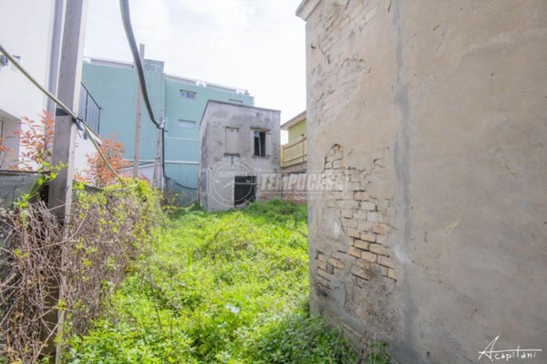 casa indipendente in vendita a Cesena in zona Vigne